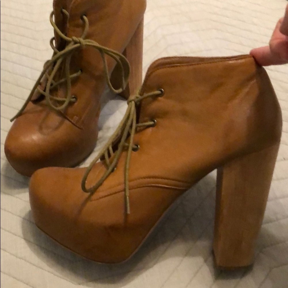 Steve Madden leather bootie platform block heels